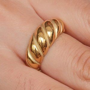 NEW 18K Gold Plated Braided Croissant Ring 0